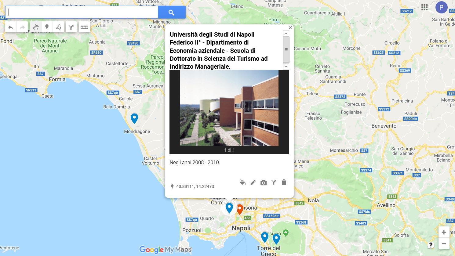E poi c'è anche l'esperienza del dottorato all'Università Federico II° di Napoli nel rinomato Dipartimento di Economia Aziendale, Scuola di Dottorato in Scienze del Turismo ad Indirizzo Manageriale.
